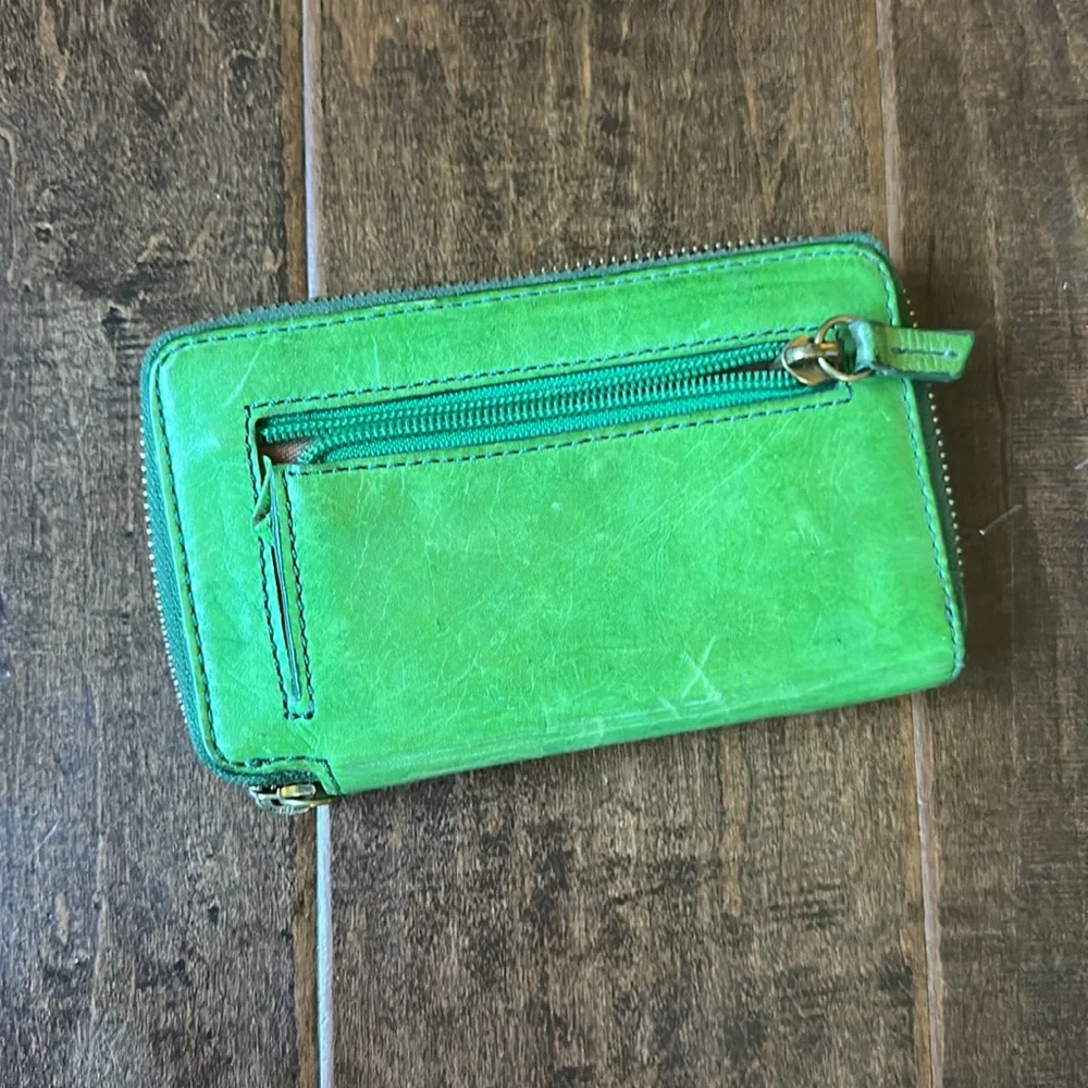 Fossil Green Leather Wallet - Picture 2 of 3